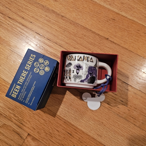 Starbucks- Marvel Been there series- Wakanda - Picture 1 of 6